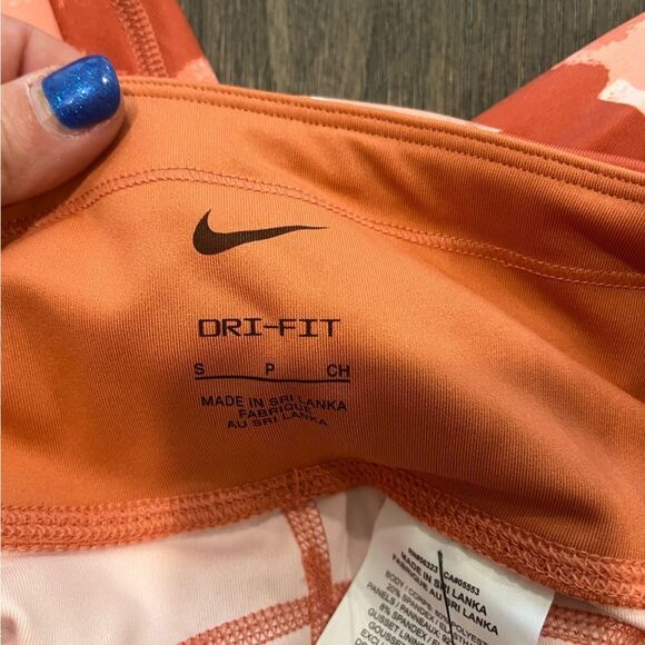 NWT Nike Dri-FIT Fast Mid-Rise 7/8-Length Printed Leggings - Size S - Picture 3 of 11